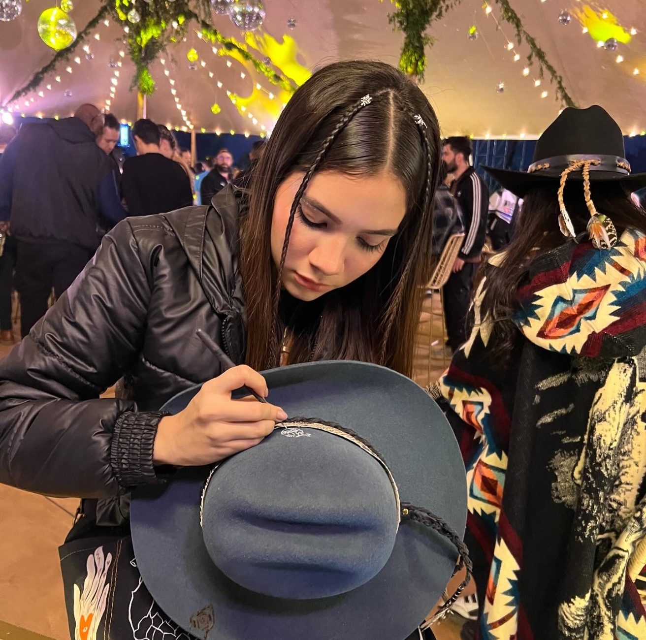 20207E6B-3BCB-4518-8672-C91ADE732AA5